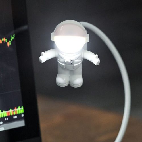 Astronaut USB lámpa (kartondoboz)